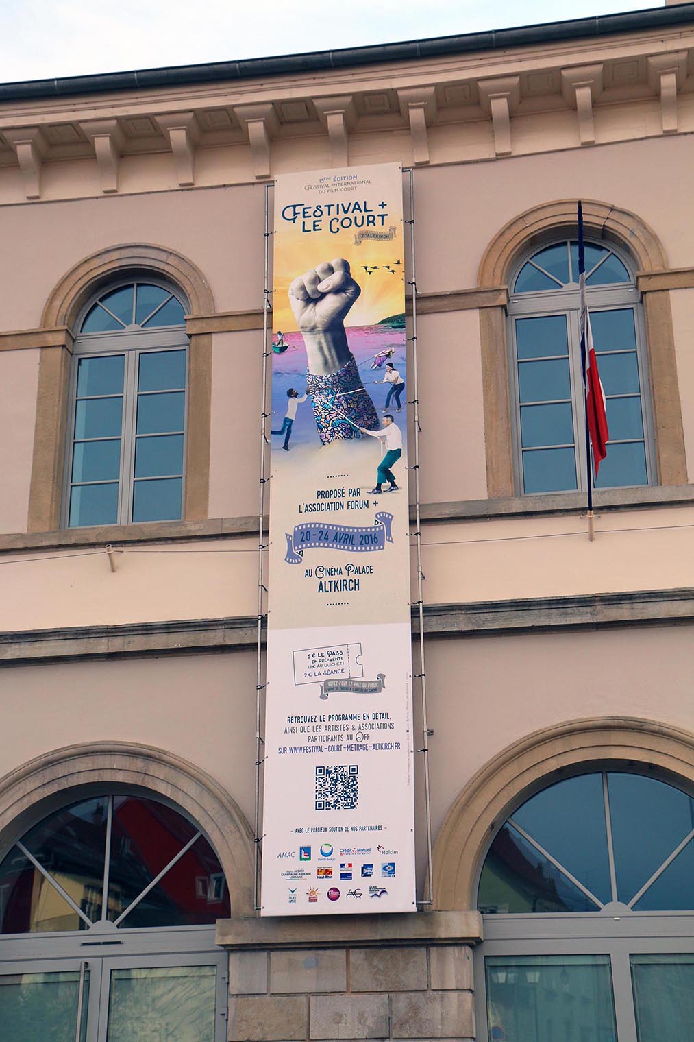 banderole de l'expositions pendant le festival le court d'altkirch en alsace